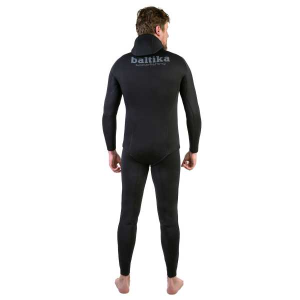  Baltika - 5 ,  M   ,     .