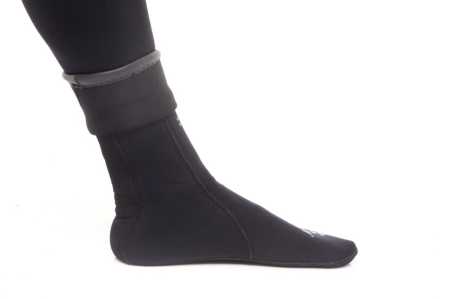  Sargan  9     ,     .