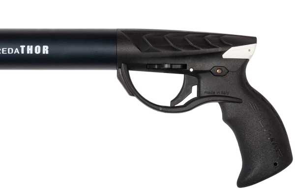   Salvimar Predathor 40   ,        .